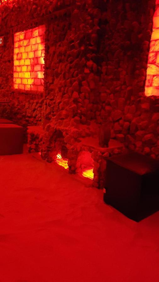 Bed and Breakfast Riviera Valceana Râmnicu Vâlcea Exterior foto